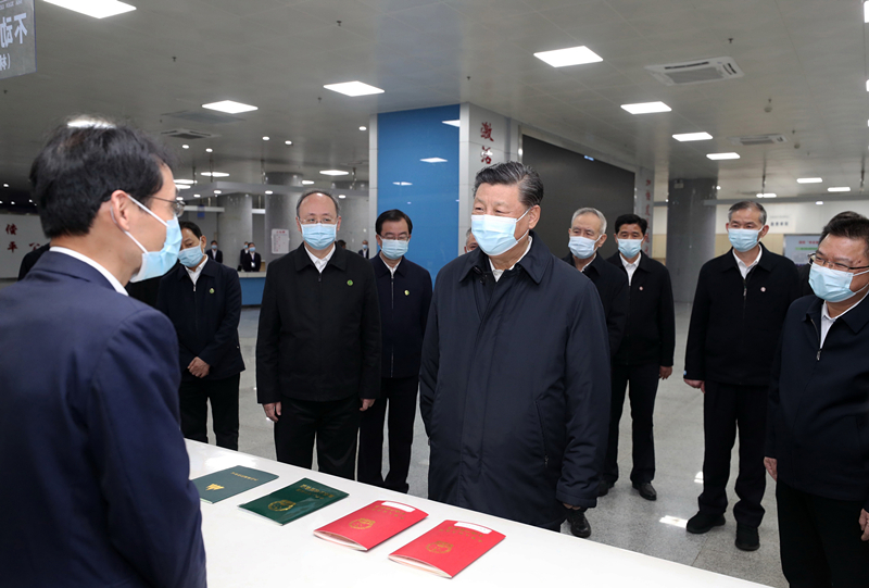 2021年3月23日，習近平在福建三明沙縣農(nóng)村產(chǎn)權交易中心考察。