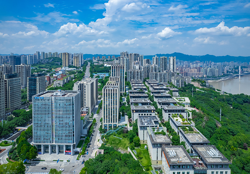 2023年8月4日，重慶，區(qū)塊鏈數(shù)字經(jīng)濟產(chǎn)業(yè)園。